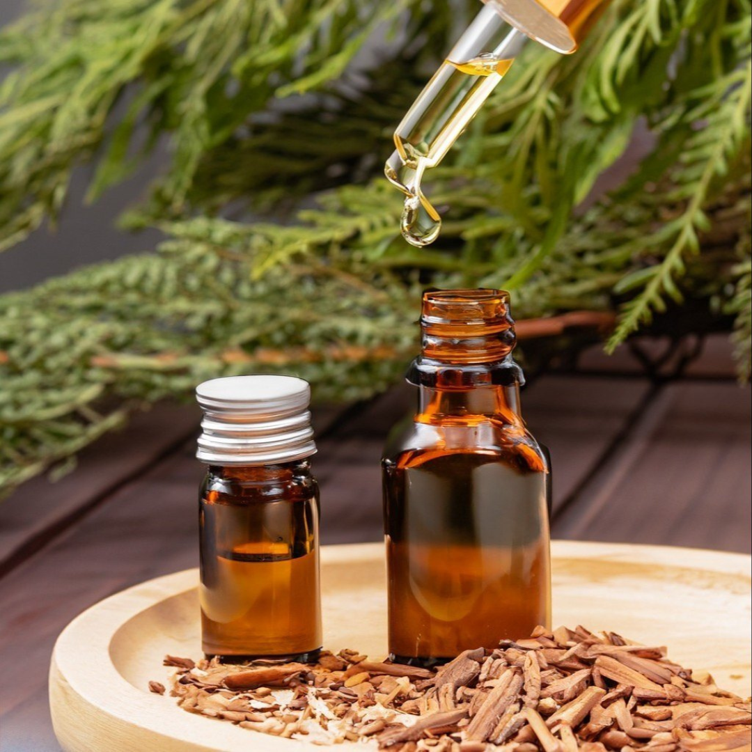 Cedarwood Oil (Juniperus virginiana)